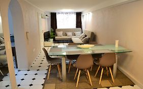Rheinstrasse 11 Ferienwohnung